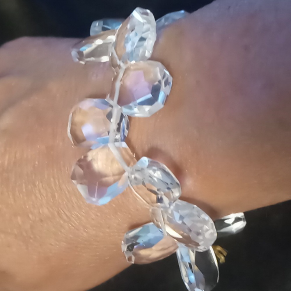 Glass crystal cut expandable bracelet oversized glass beads